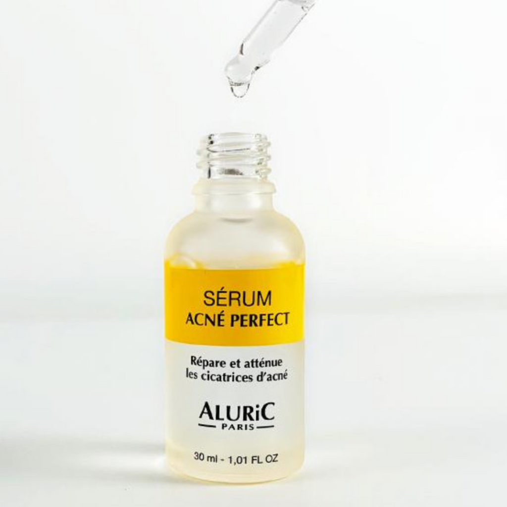 Flacon sérum anti-boutons pour le visage